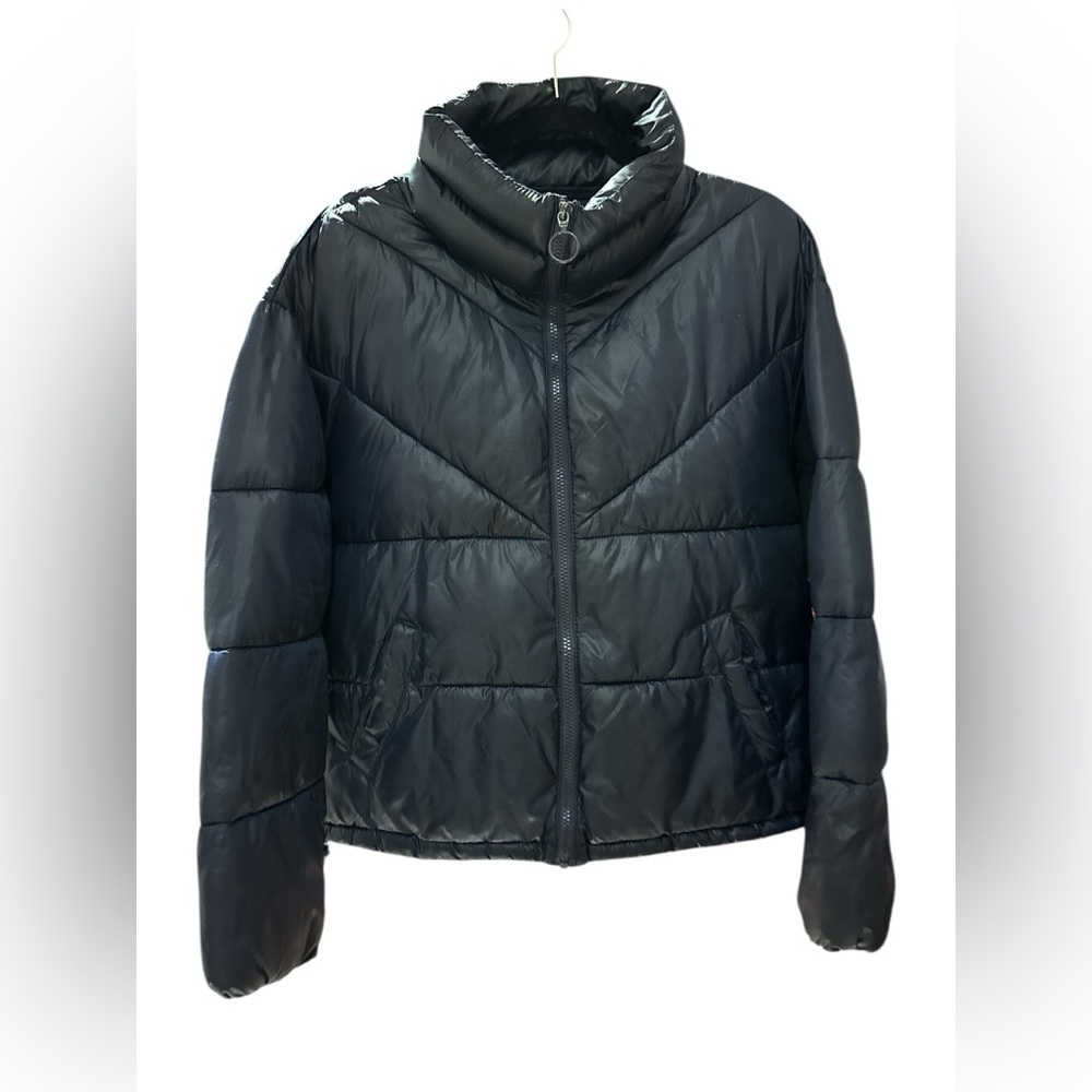 Elegant Black Puffer Jacket for Women